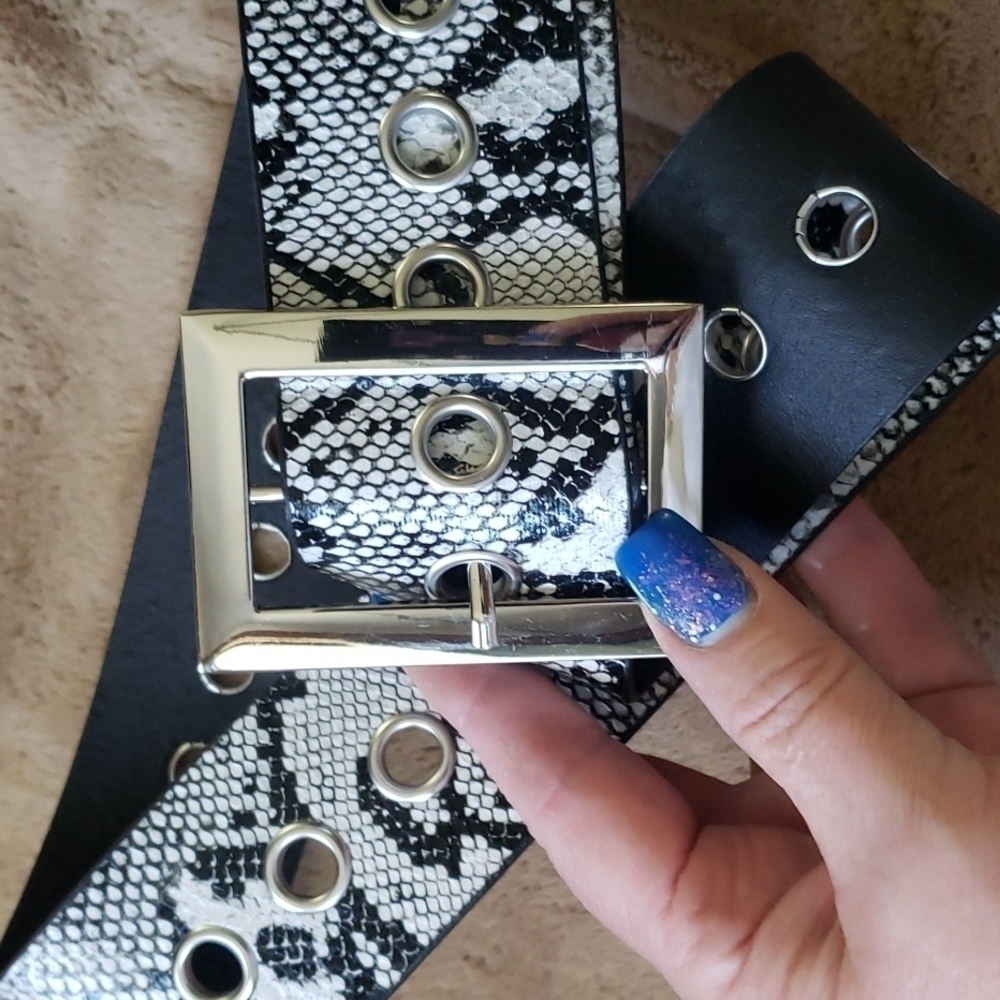 FAUX  leather snake print  belt. NWOT